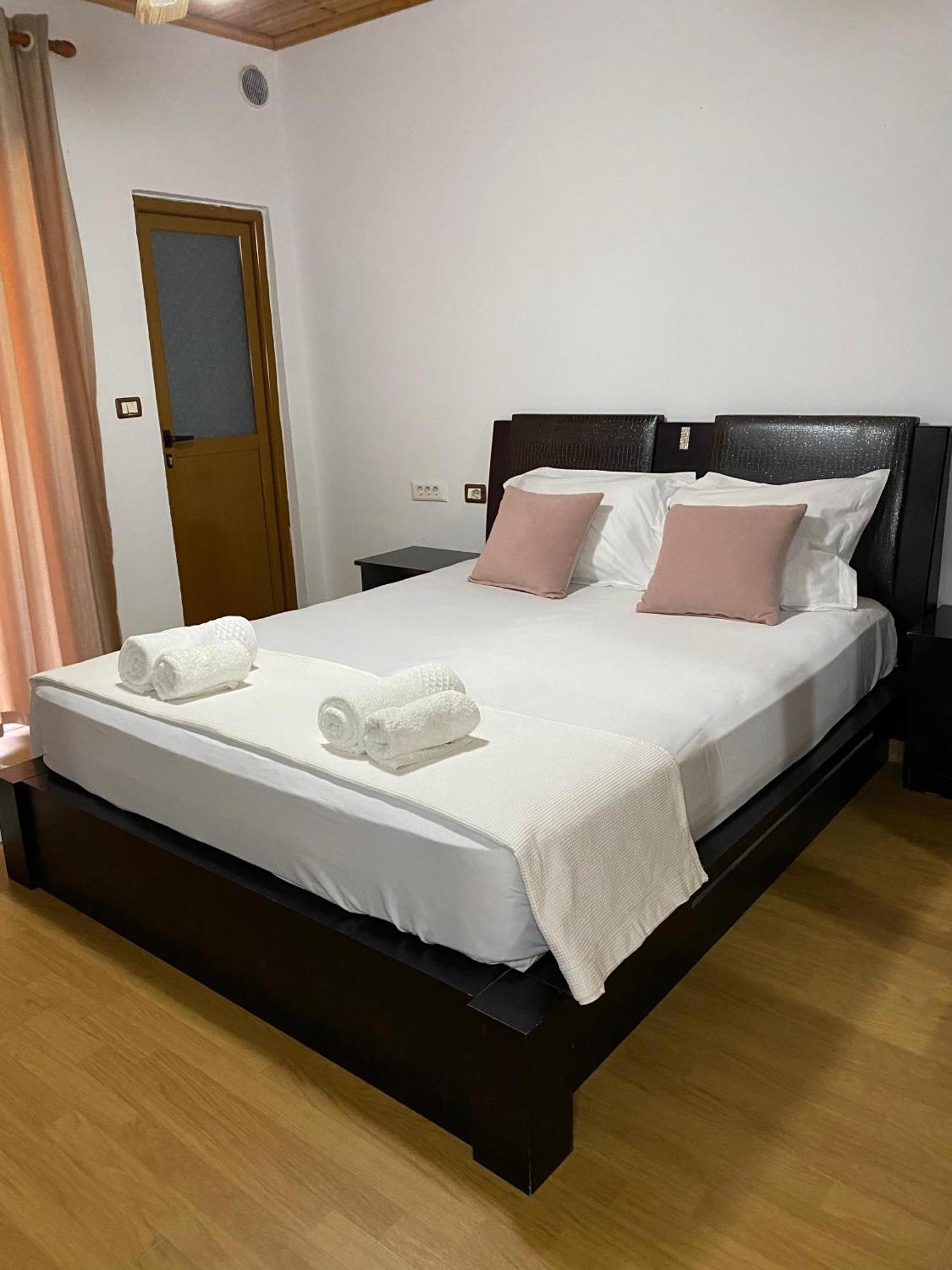Bertis Guest House Gjirokastër Exteriér fotografie